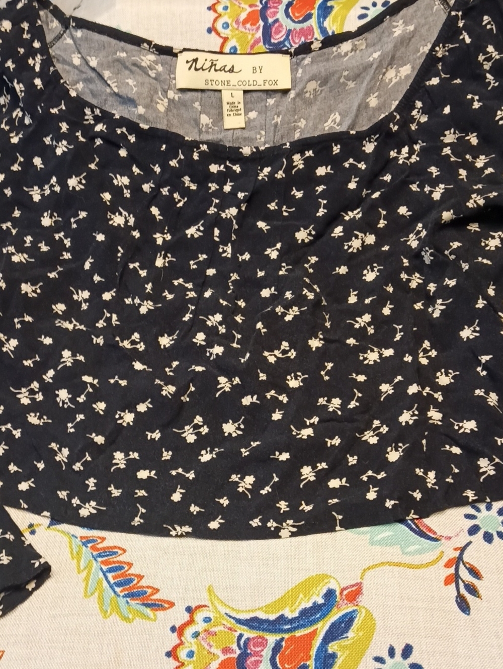 Stone Cold Fox Large Top - Picture 4 of 5